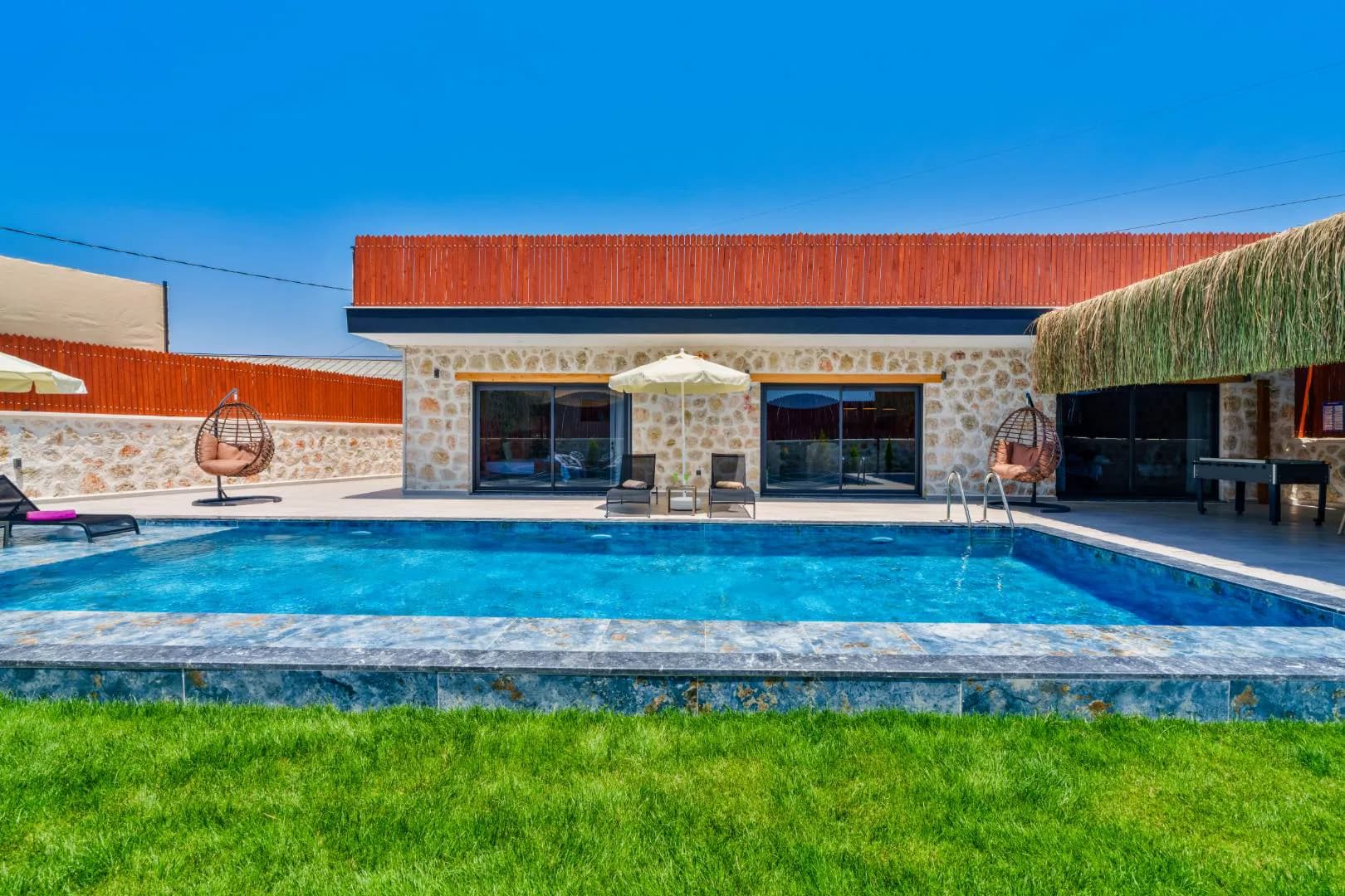 Kaş Çavdır'da Yeşillikler İçerisinde, Özel Havuzlu, Otantik Villa görsel 3