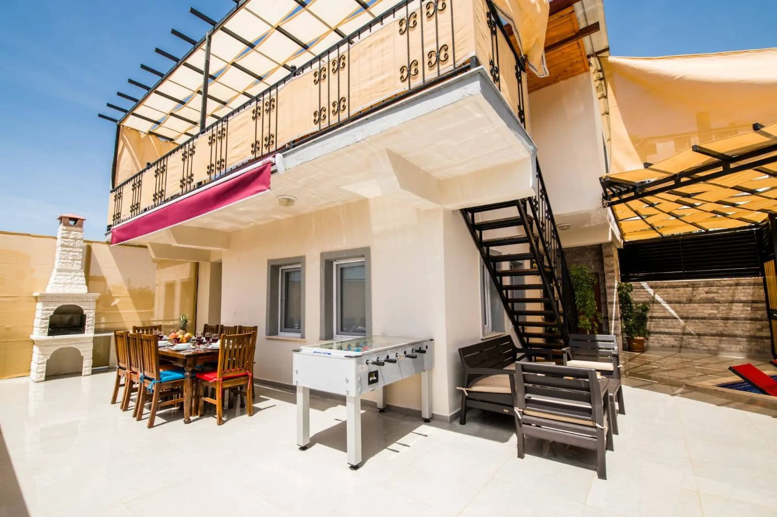 Kaş Bezirgan'da Geniş Alanlara Sahip, Özel Havuzlu, Modern Villa görsel 2