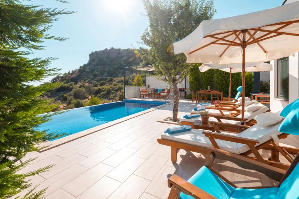 Antalya Kaş'ta Doğayla İç İçe, Özel Havuzlu, Jakuzili, Kiralık Villa görsel 3