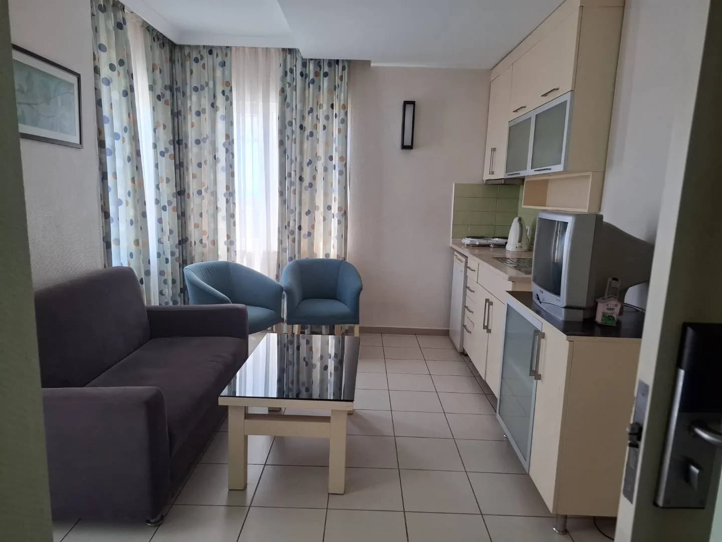 Alanya Güllerpınarı'nda Tesis İçerisinde, Ortak Havuzlu, Kiralık Suit görsel 2