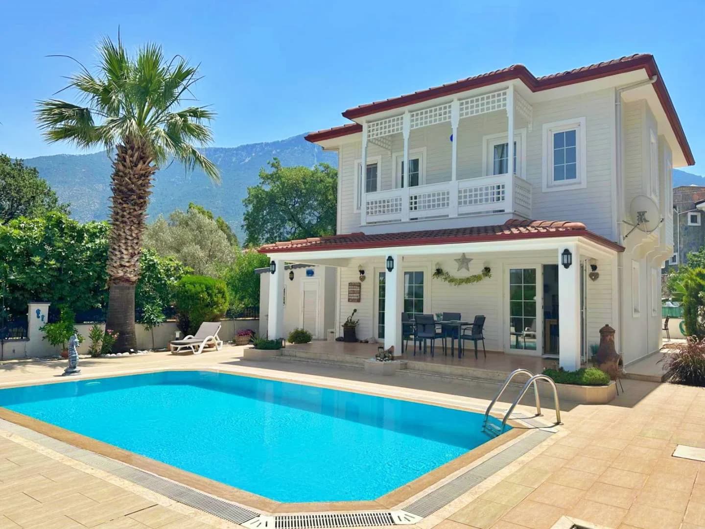 Fethiye Ölüdeniz'de Elverişli Konumda, Özel Havuzlu, 3+1 Villa görsel 2