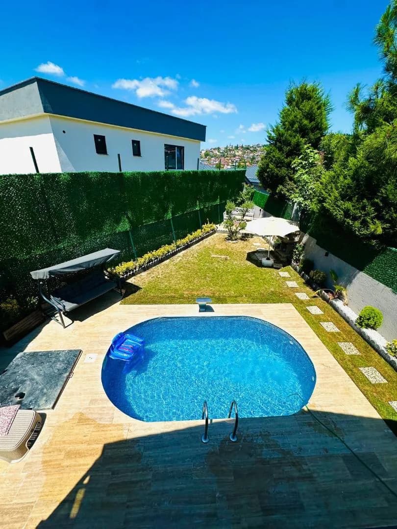 Sapanca Ünlüce'de Doğa İçerisinde, Isıtmalı Havuzlu, Lüks Villa görsel 2