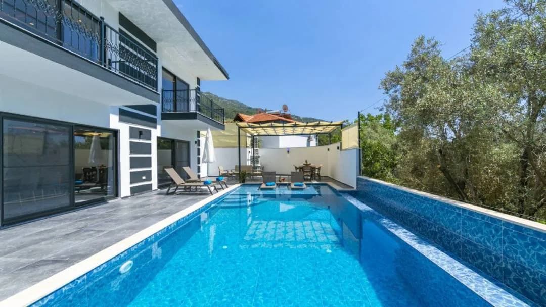 Kaş İslamlar'da Nezih Konumda, Özel Havuzlu, Lüks Villa görsel 2