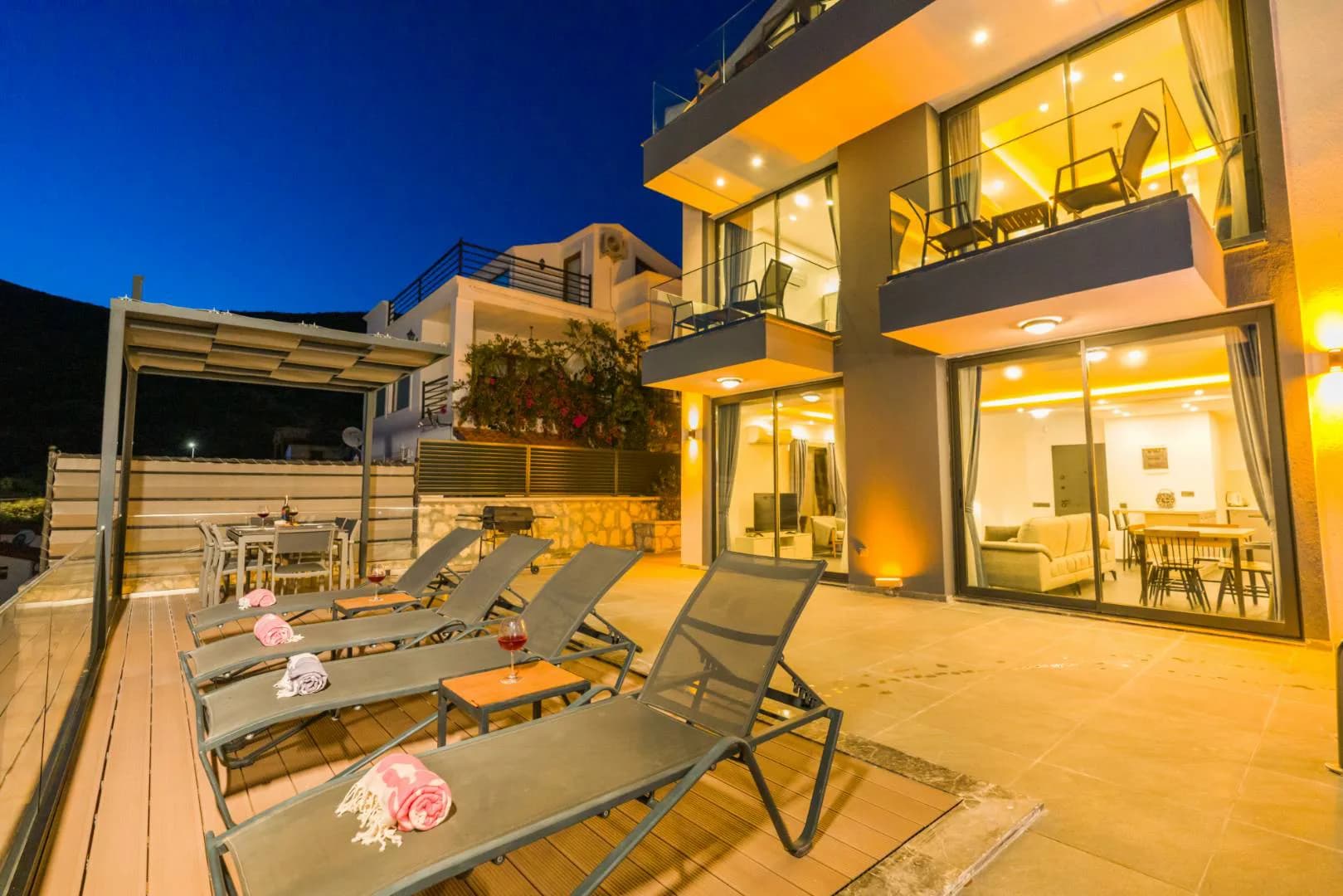 Kaş Kalkan'da Muhteşem Deniz Manzaralı, Özel Havuzlu, Jakuzili Villa görsel 2