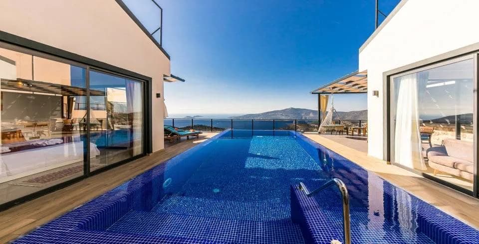 Kaş Bezirgan'da Muhteşem Deniz Manzaralı, Özel Havuzlu, 2+1, Kiralık Villa görsel 2