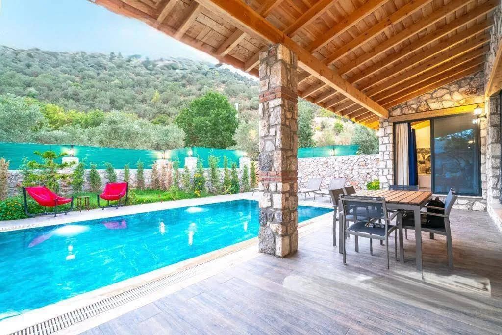 Fethiye Kayaköy'de Taş Mimarili, Özel Havuzlu, Konforlu Villa görsel 2