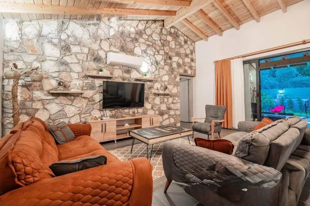 Fethiye Kayaköy'de Taş Mimarili, Özel Havuzlu, Konforlu Villa görsel 3