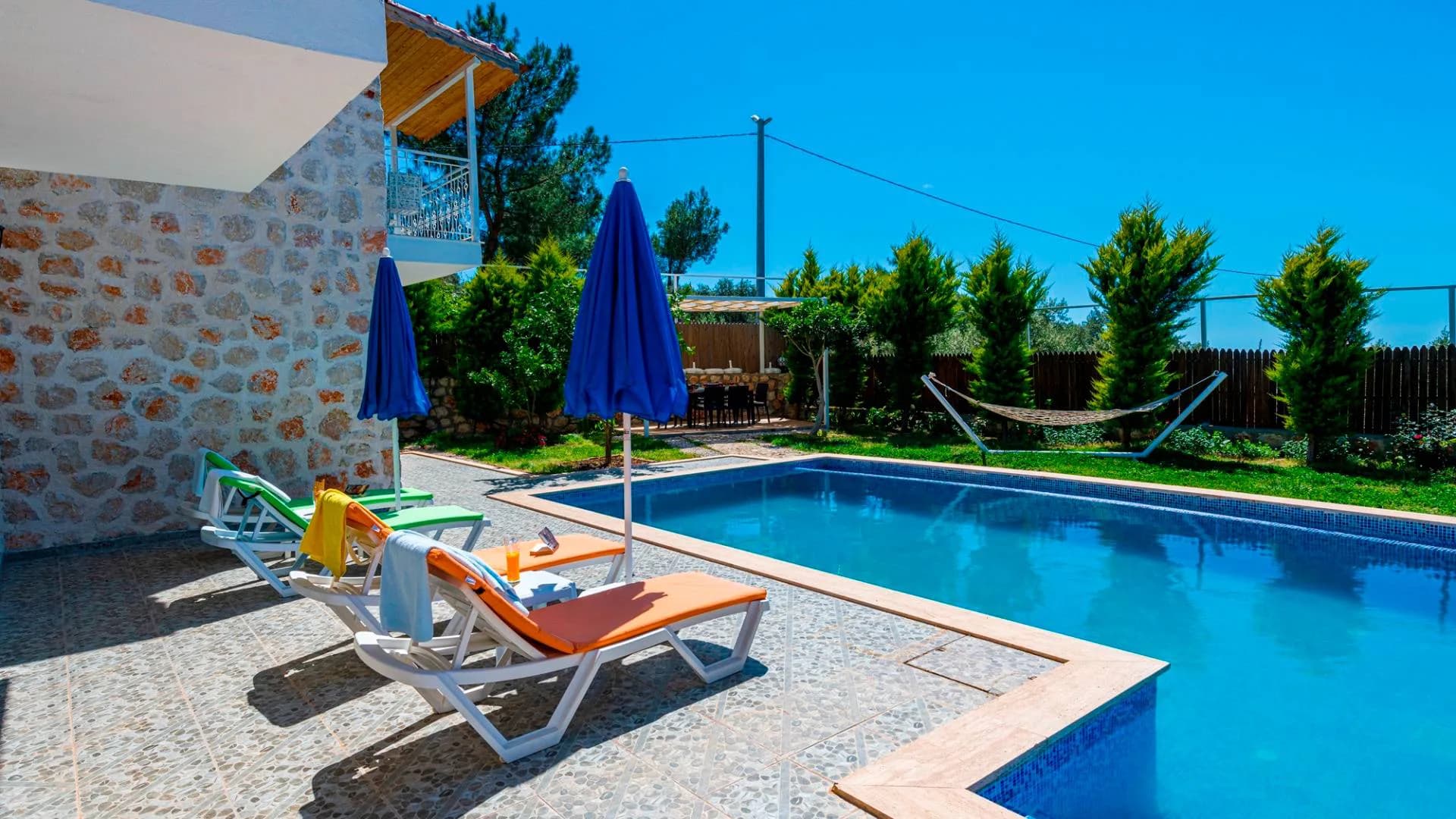 Kaş Üzümlü'de Geniş Bahçeli, Özel Havuzlu, 3+1 Taş Villa görsel 3