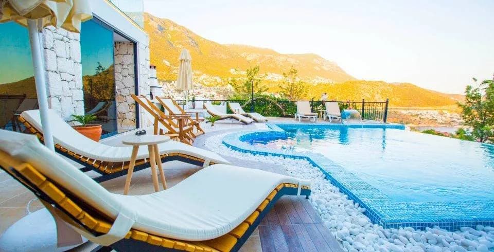 Kaş Kalkan'da Denize Yakın, Özel Havuzlu, Modern Tasarımlı Villa görsel 3