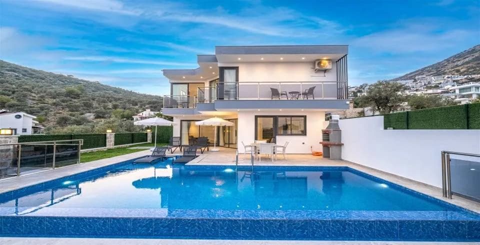 Kaş Kalkan'da Göz Alıcı Doğa Manzaralı, Özel Havuzlu, Modern Villa görsel 2