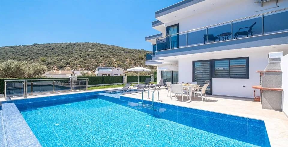 Kaş Kalkan'da Göz Alıcı Doğa Manzaralı, Özel Havuzlu, Modern Villa görsel 3