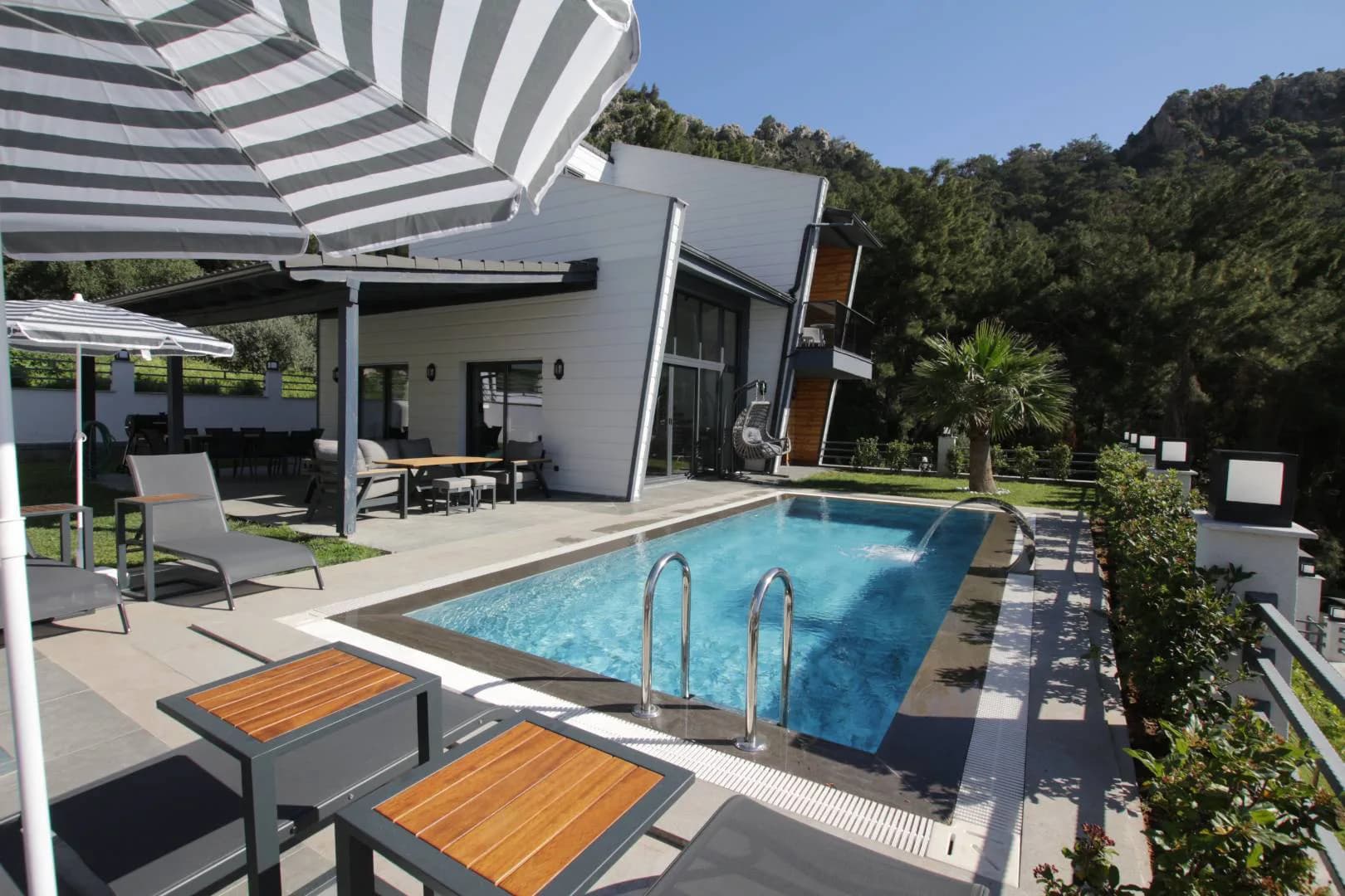 Marmaris Turunç'ta Enfes Doğa İçerisinde, Özel Havuzlu, Modern Villa görsel 2