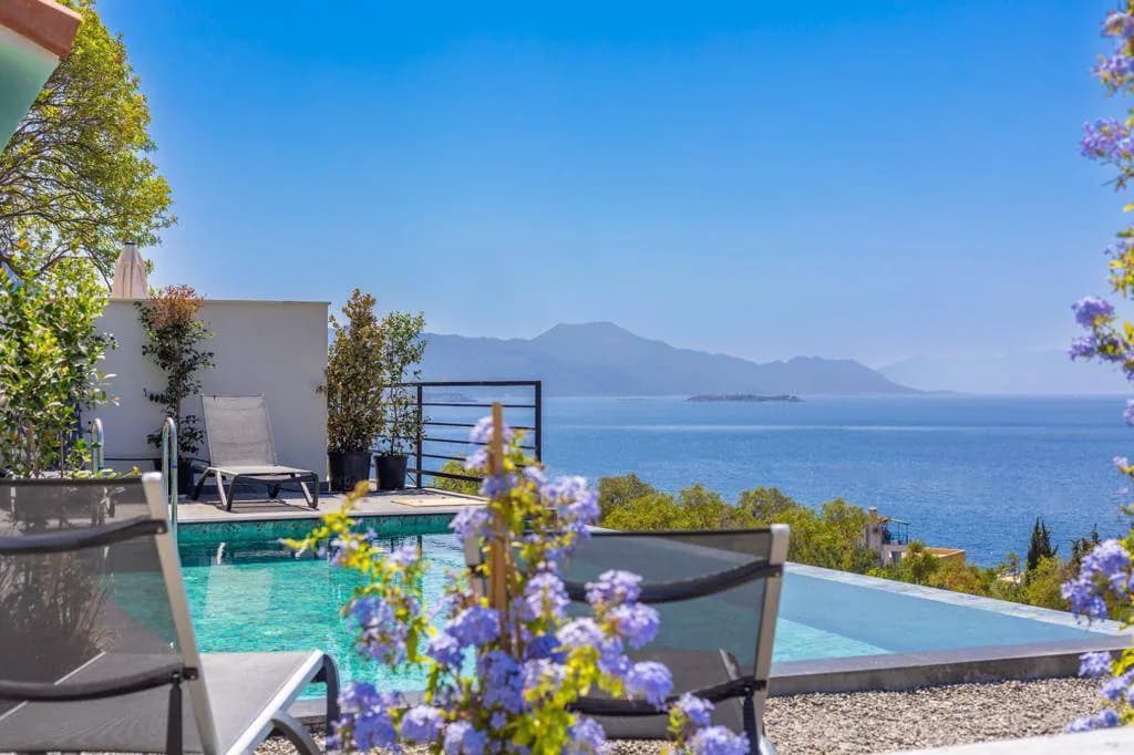 Marmaris Söğüt'te Modern Mimarili, Özel Havuzlu, Konforlu Villa görsel 3