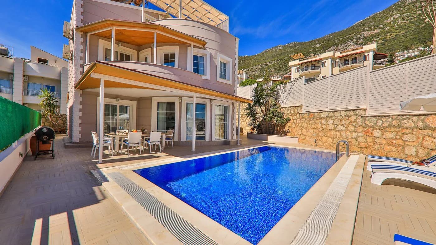 Kalkan Merkez'de Enfes Deniz Manzaralı, Özel Havuzlu, Yazlık Villa görsel 2