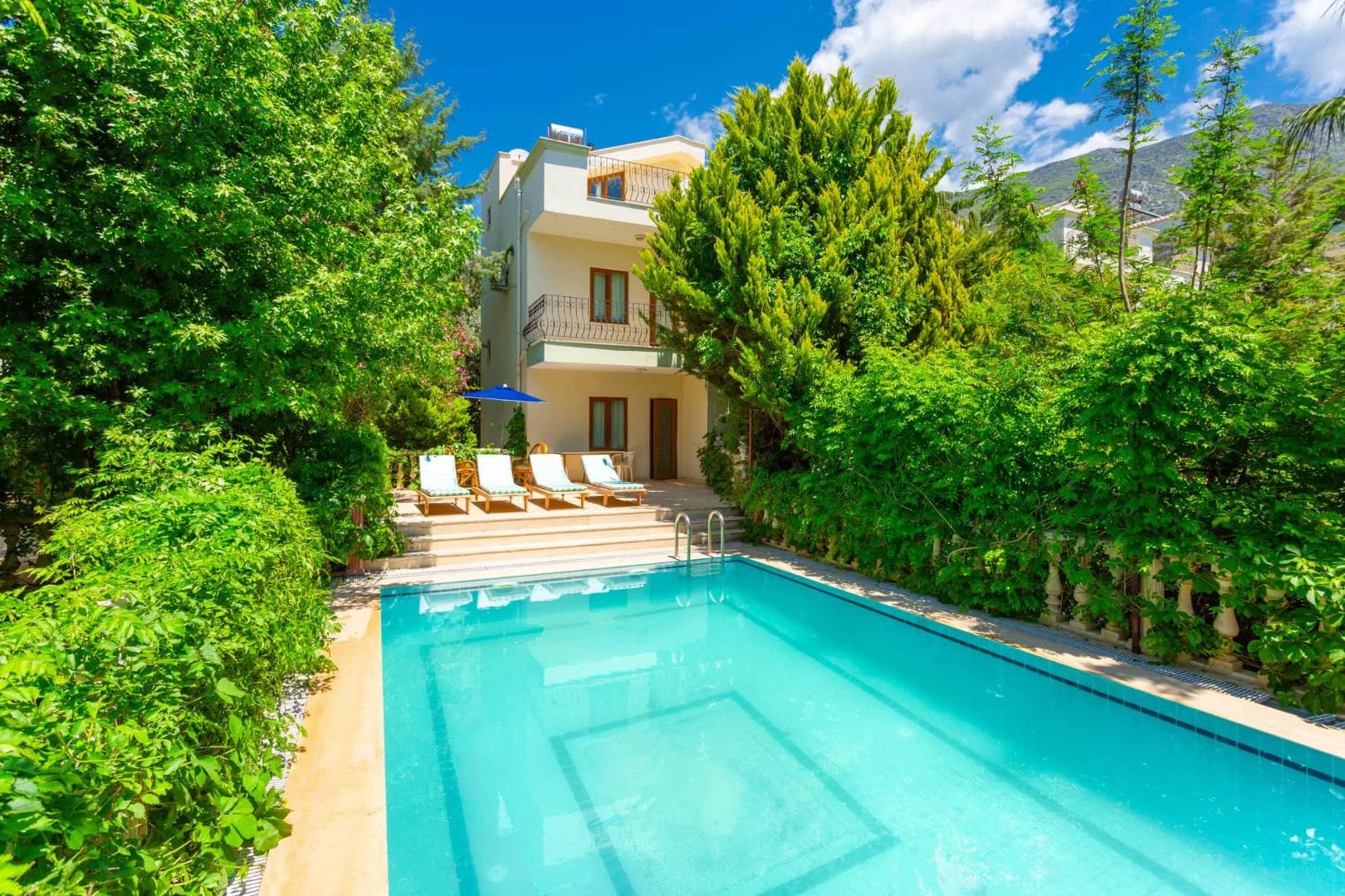 Kaş Kalkan'da Doğa İçerisinde Konumlanmış, Özel Havuzlu, Lüks Villa görsel 2
