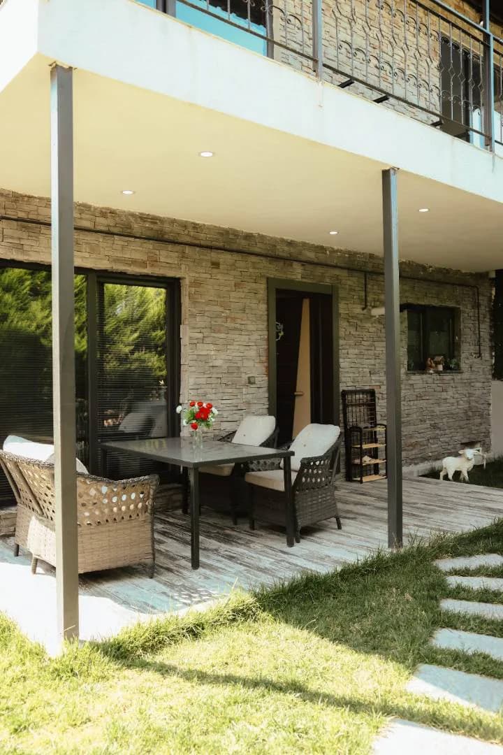 Sapanca Güldibi'nde Yemyeşil Bahçede, Özel Havuzlu, Taş Villa görsel 2