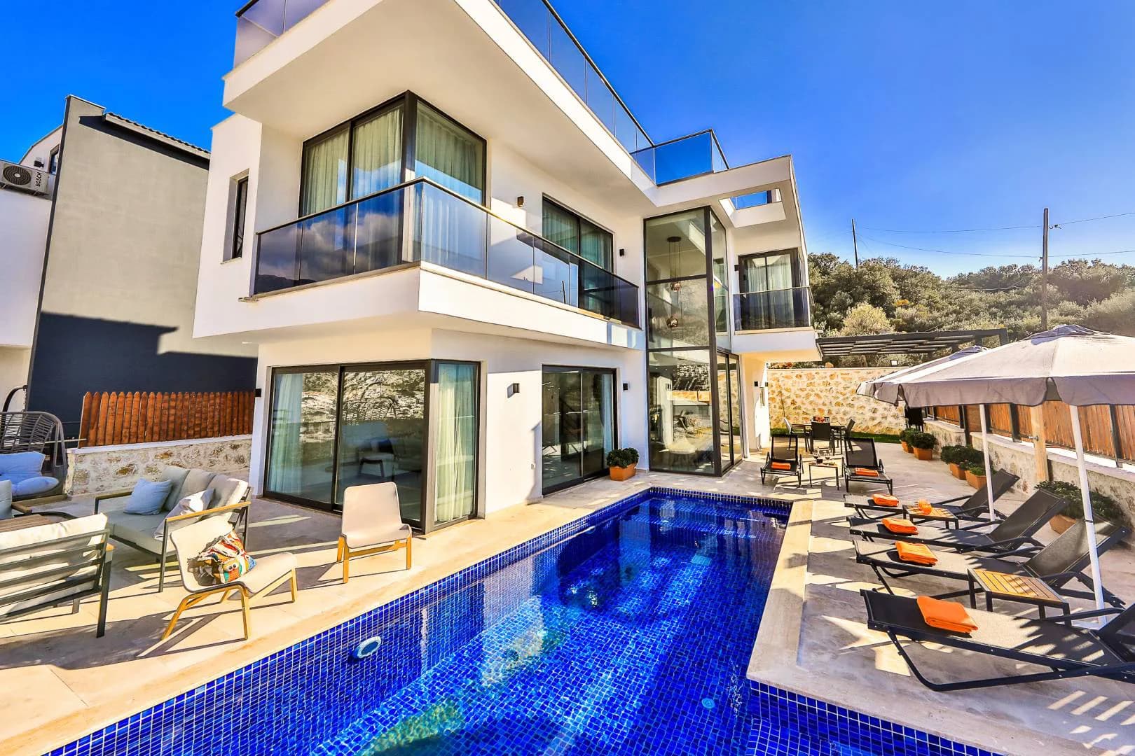 Kaş Kalkan'da Merkezi Konumda, Özel Havuzlu, Ferah Villa görsel 2
