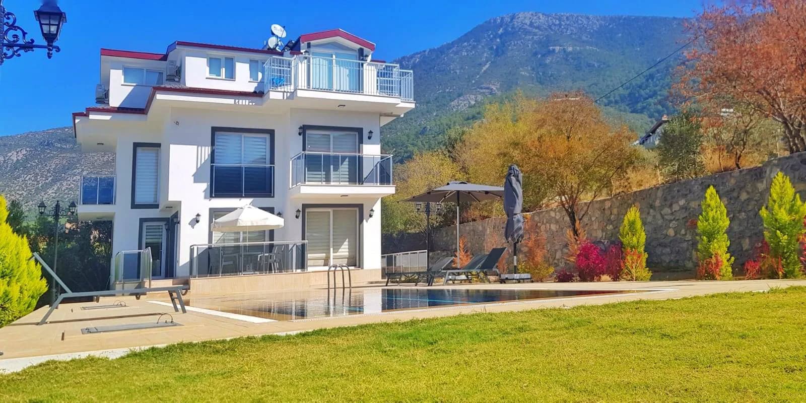 Fethiye Ölüdeniz'de Elverişli Konumda, Özel Havuzlu, 4+1 Villa görsel 2