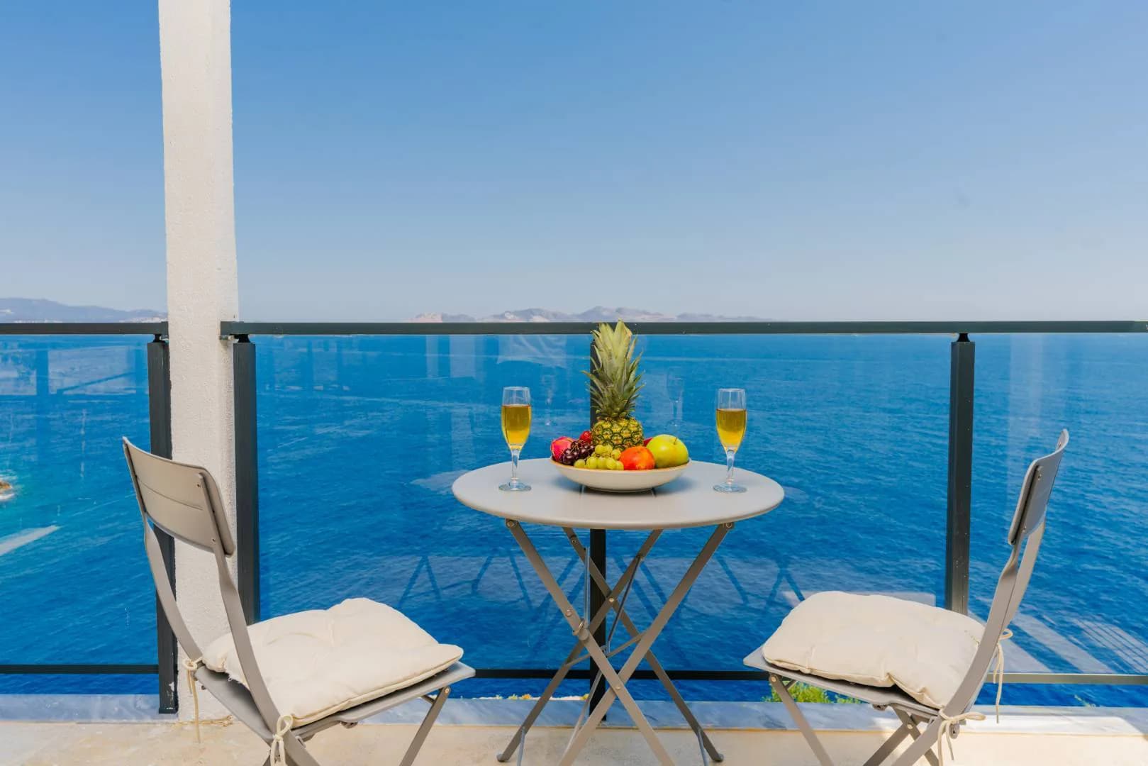 Kaş Gökçeören'de Büyüleyici Deniz Manzaralı, Özel Havuzlu, Lüks Villa görsel 3