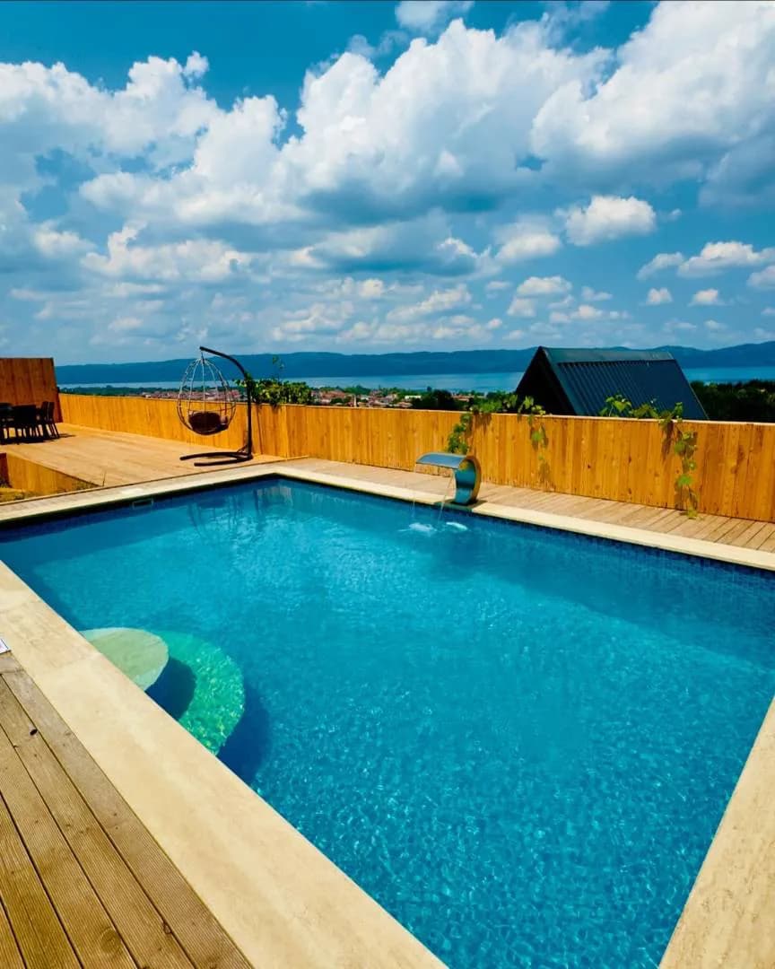 Sapanca Kuruçeşme'de Enfes Göl Manzaralı, Özel Havuzlu, Kiralık Bungalov görsel 2