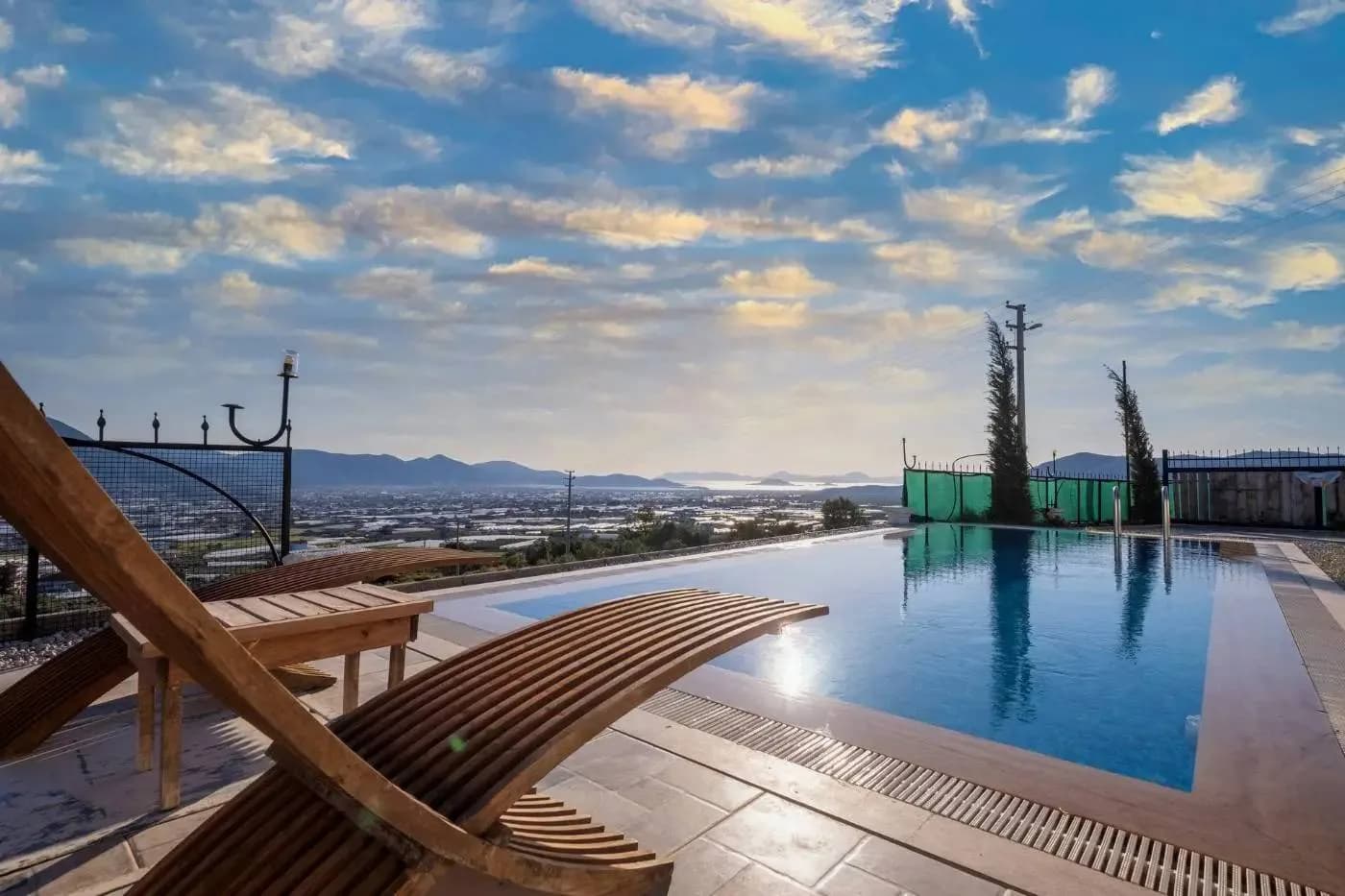 Fethiye Karaçulha’da Deniz Manzaralı, Özel Havuzlu, Kiralık Villa görsel 3