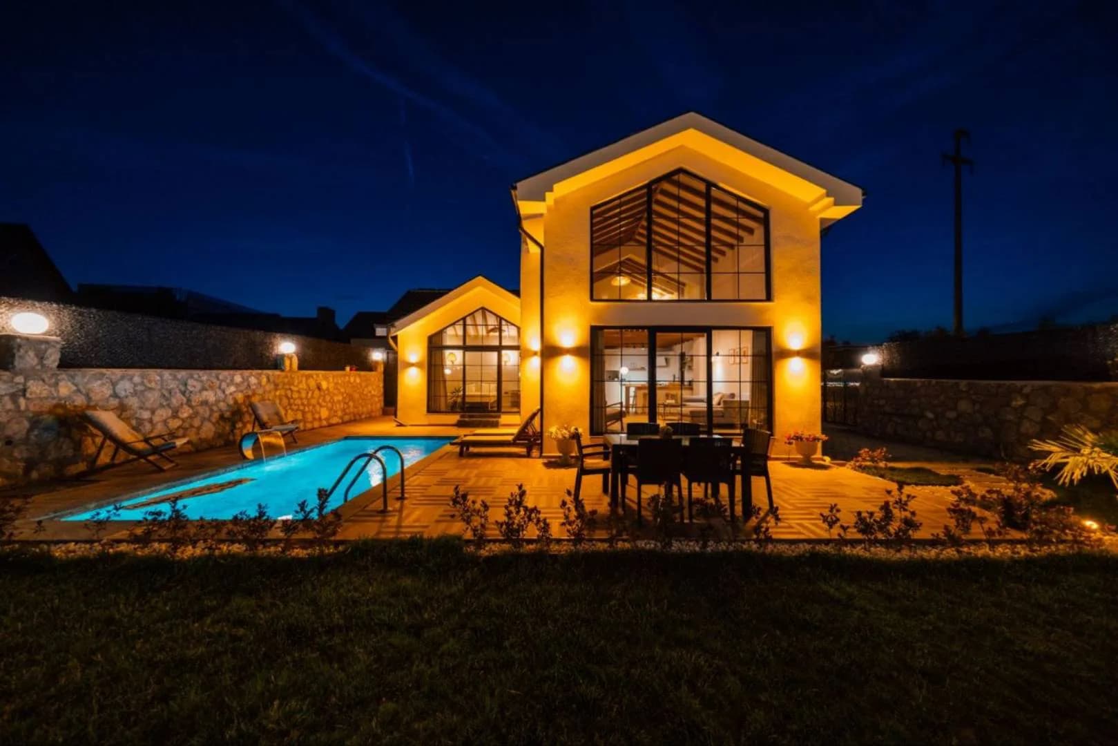Sapanca Yanık'ta Doğanın Kalbinde, Isıtmalı Özel Havuzlu, Kiralık Bungalov görsel 2