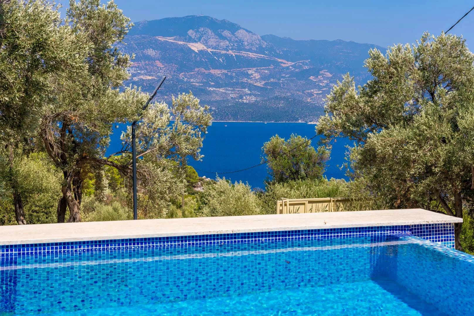 Kaş Yeşilköy'de Enfes Deniz Manzaralı, Özel Havuzlu, Balayı Villası görsel 3