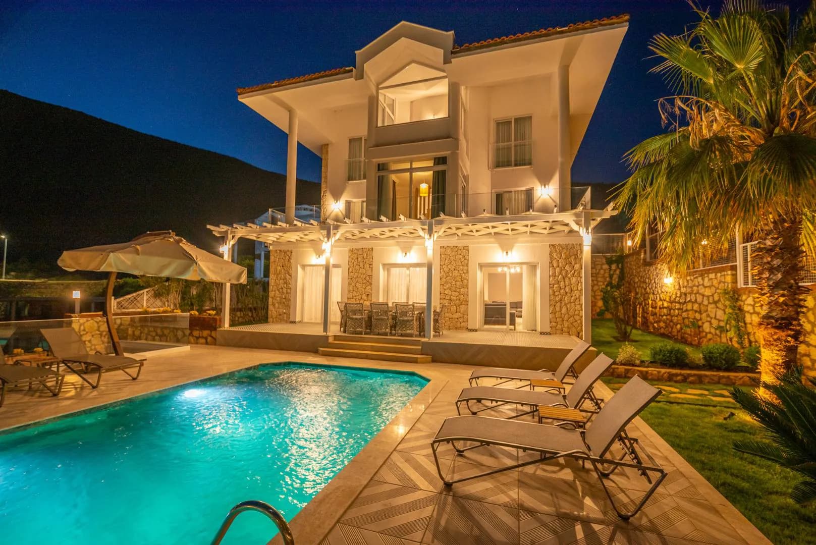 Kaş Kalkan'da Görkemli Deniz Manzaralı, Özel Plajlı, Kiralık Villa görsel 2