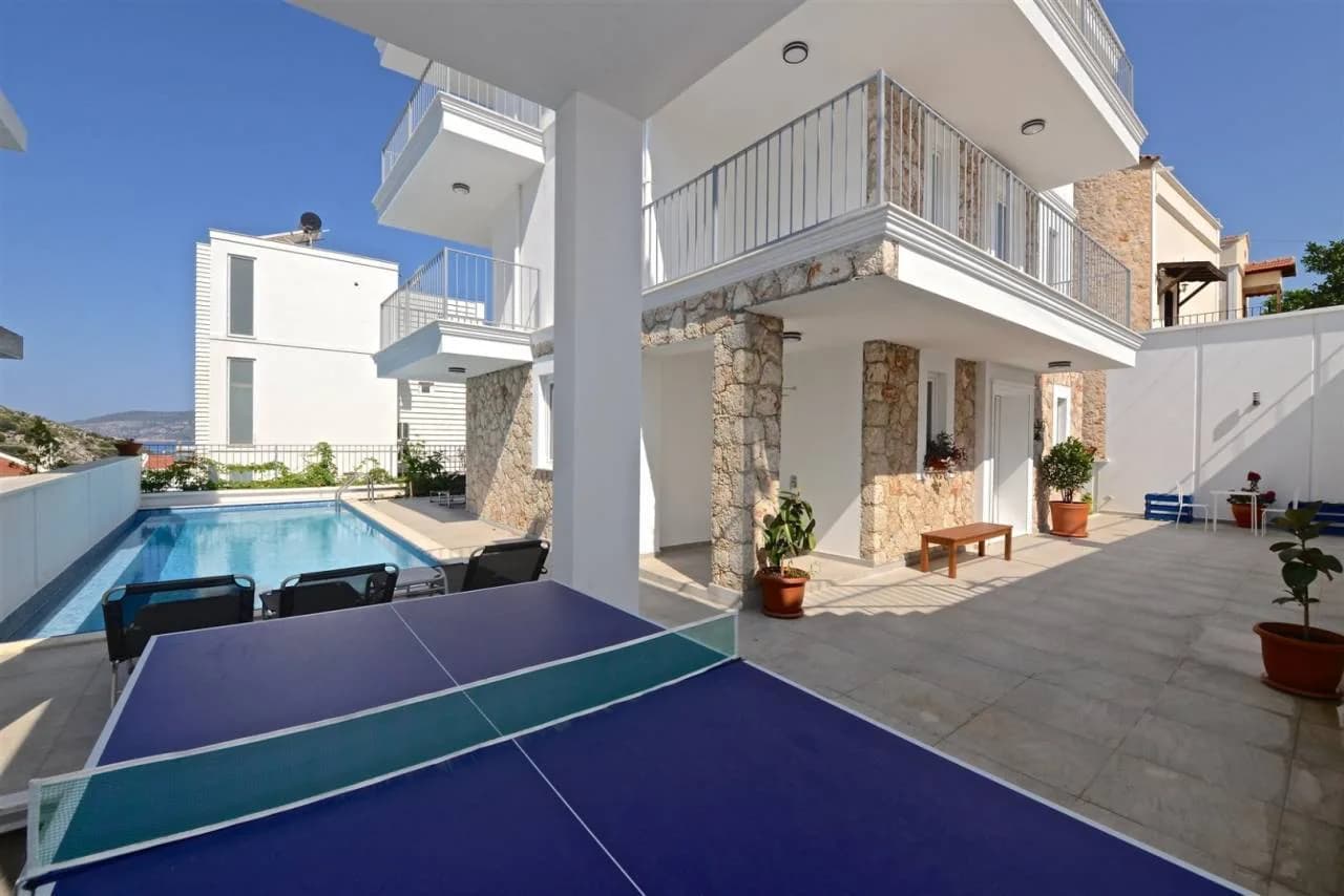 Kaş Kalkan'da Merkeze Yakın Konumda, Özel Havuzlu, Geniş Villa görsel 2