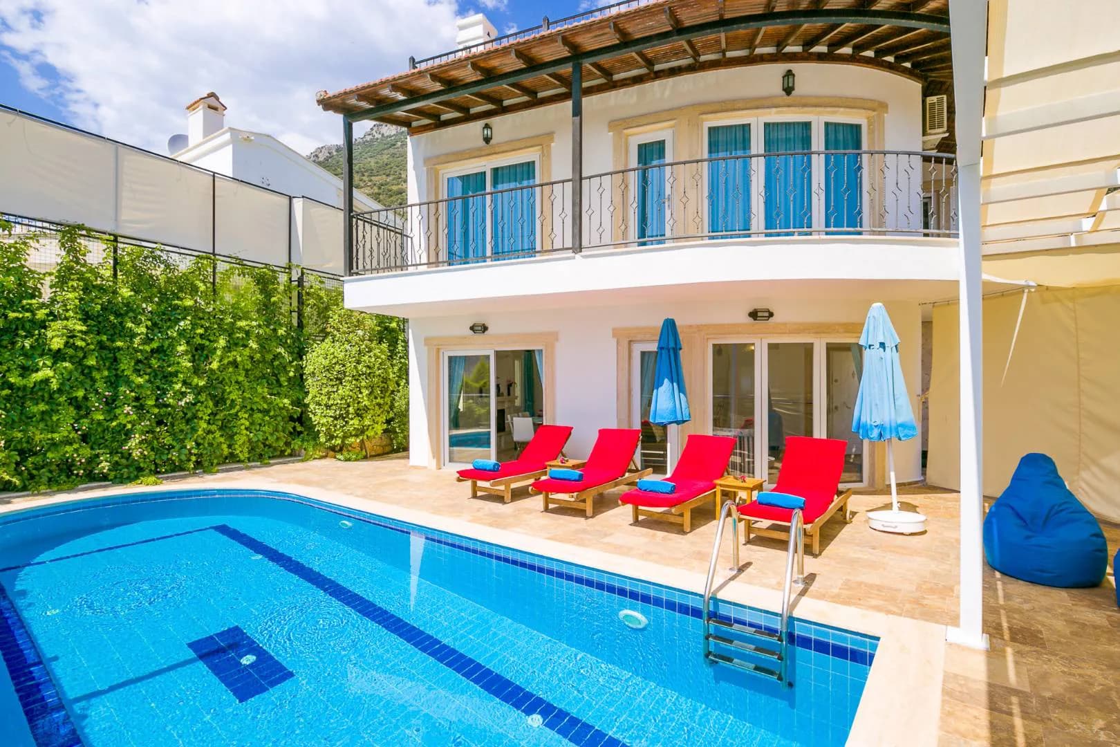 Kaş Kalkan'da Merkezi Konumda, Özel Havuzlu, Manzaralı Villa görsel 2