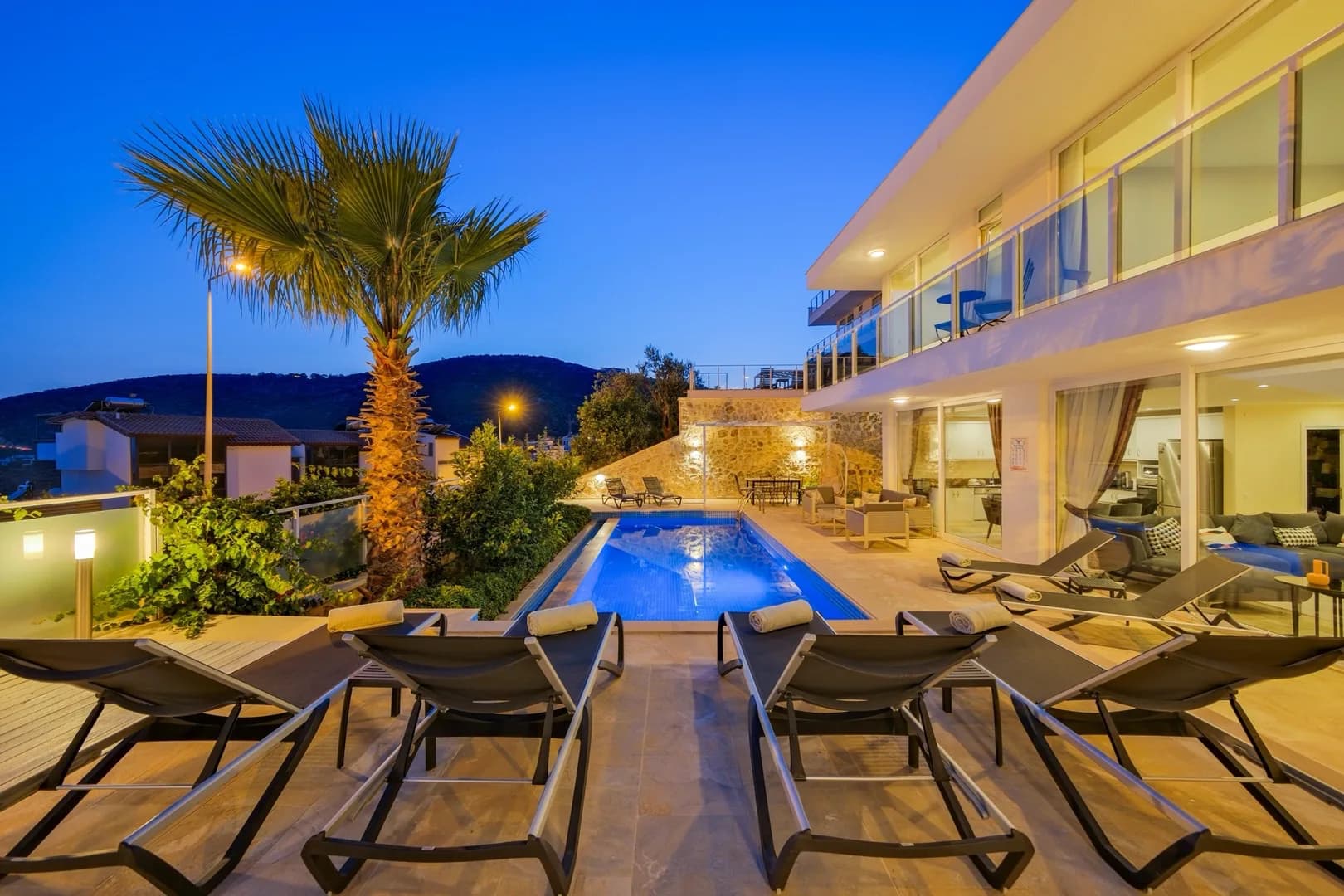 Kaş Kalkan'da Göz Alıcı Manzaralı, Özel Havuzlu, 4+1, Lüks Villa görsel 2