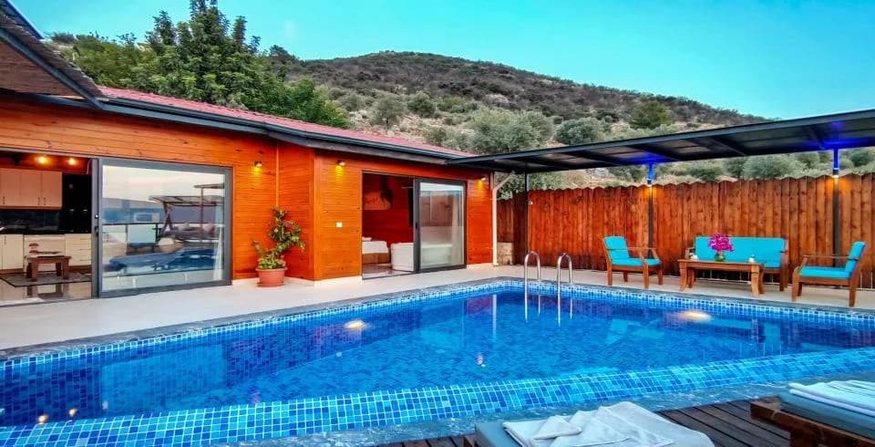 Kaş Yeşilköy'de Muhteşem Doğa İçerisinde, Özel Havuzlu, Konforlu Villa görsel 3