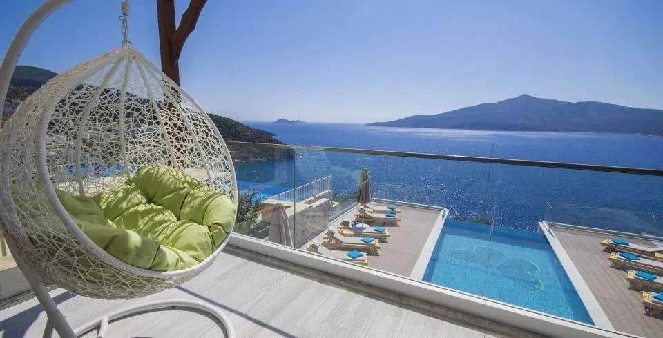 Kalkan'da Eşsiz Deniz Manzaralı, Özel Havuzlu, Konforlu Villa görsel 3