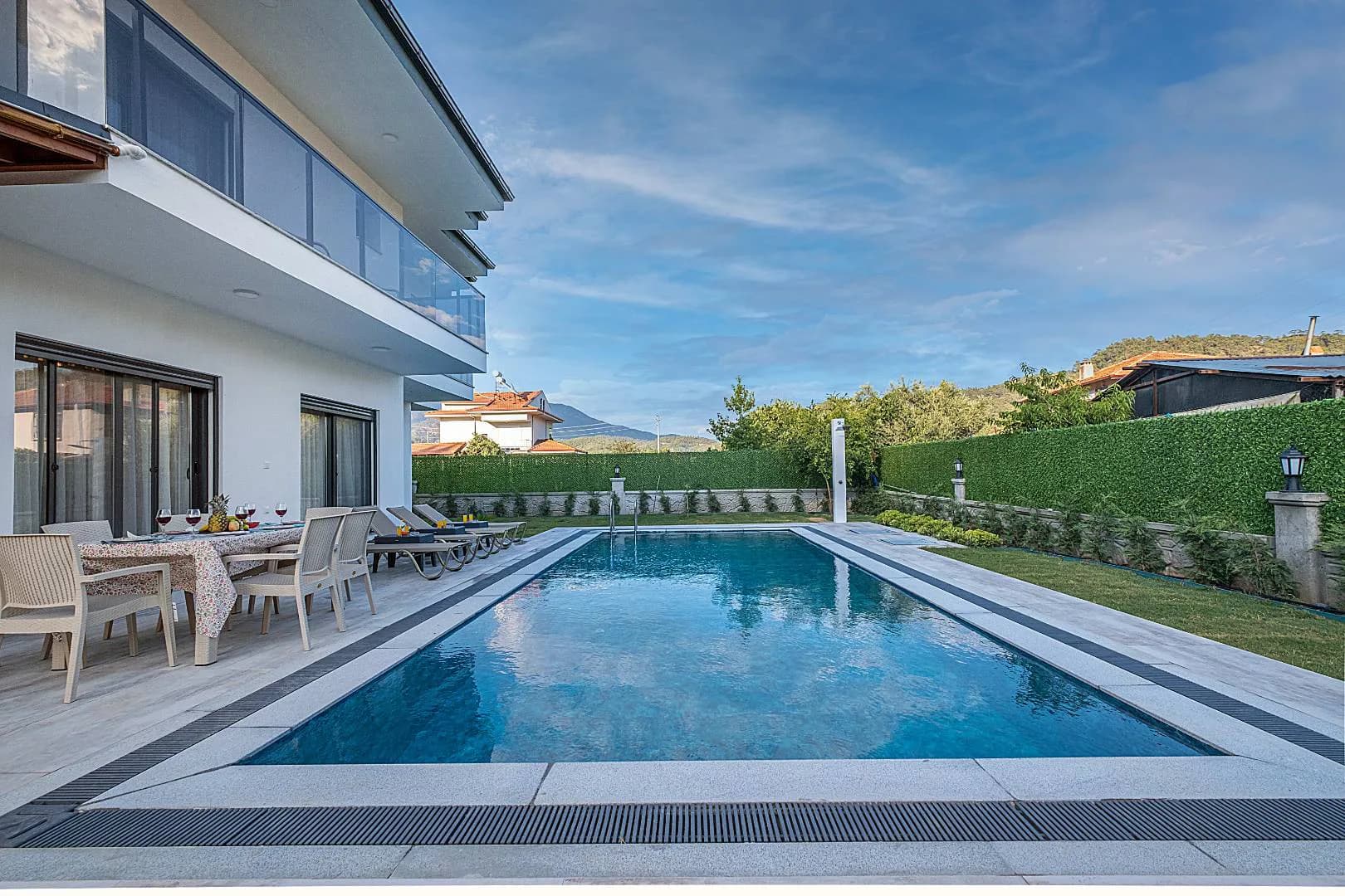 Fethiye İnlice'de Kalabalık Ailelere Uygun, Özel Havuzlu, Geniş Villa görsel 3