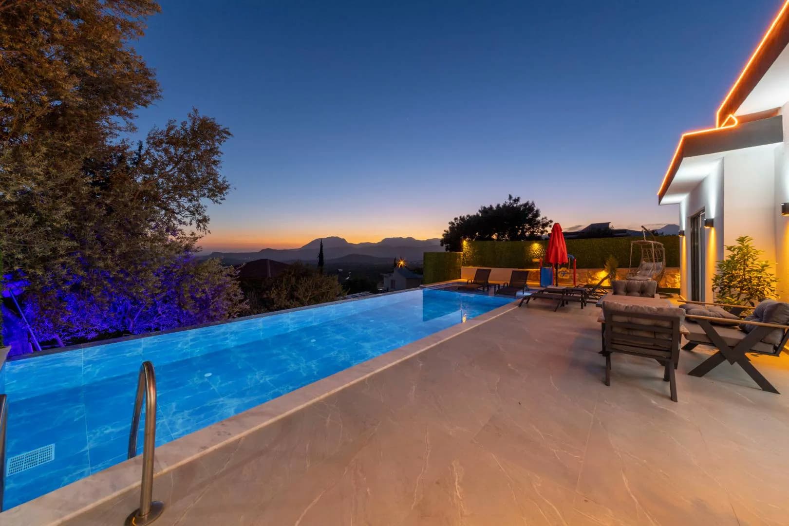 Kaş Çavdır'da Muhteşem Doğada, Özel Havuzlu, Konforlu Villa görsel 3
