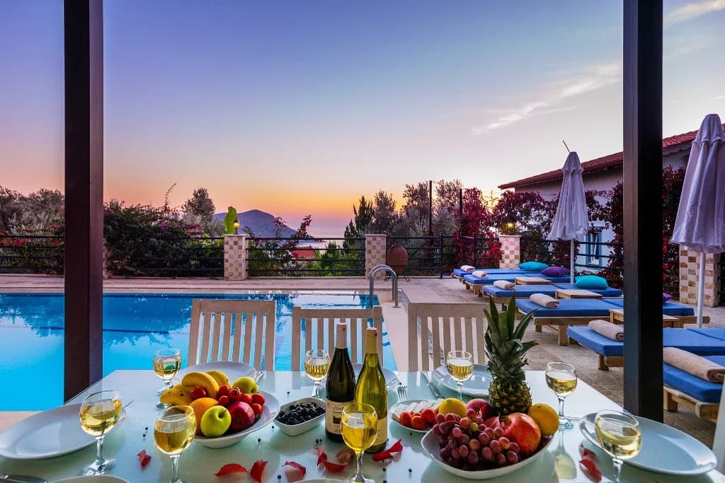 Kalkan'da Muhteşem Taş Mimarisine Sahip, Özel Havuzlu, Kiralık Villa görsel 2