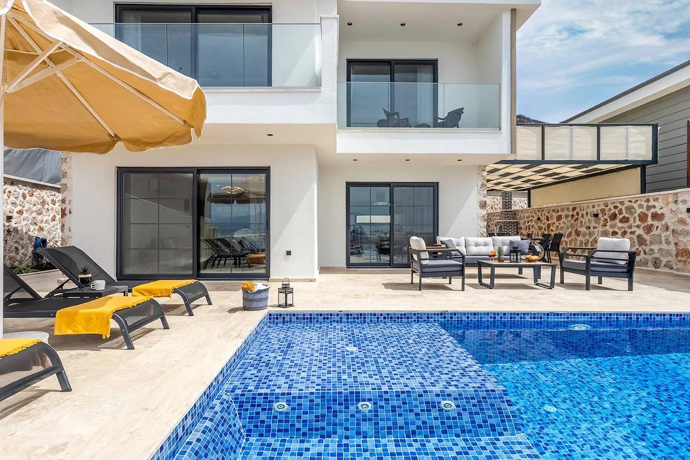 Kaş Yeşilköy'de Doğayla Baş Başa, Özel Havuzlu, Modern Villa görsel 2