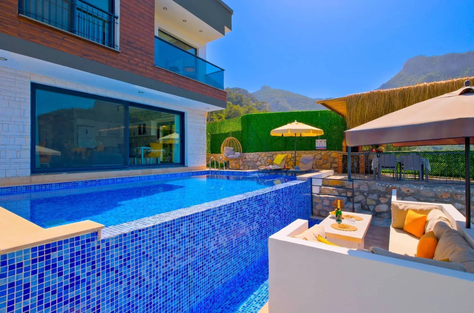 Fethiye Karaağaç'ta Eşsiz Doğa İçinde, Özel Havuzlu, Konforlu Villa görsel 2
