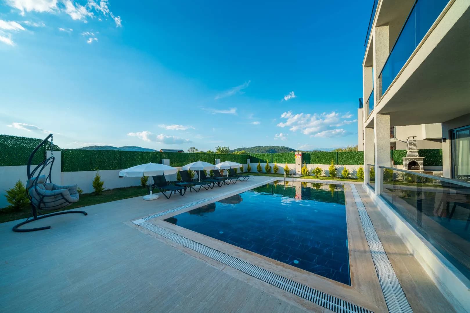 Muğla Fethiye'de Doğal Güzelliklere Yakın, Özel Havuzlu, Modern Villa görsel 2