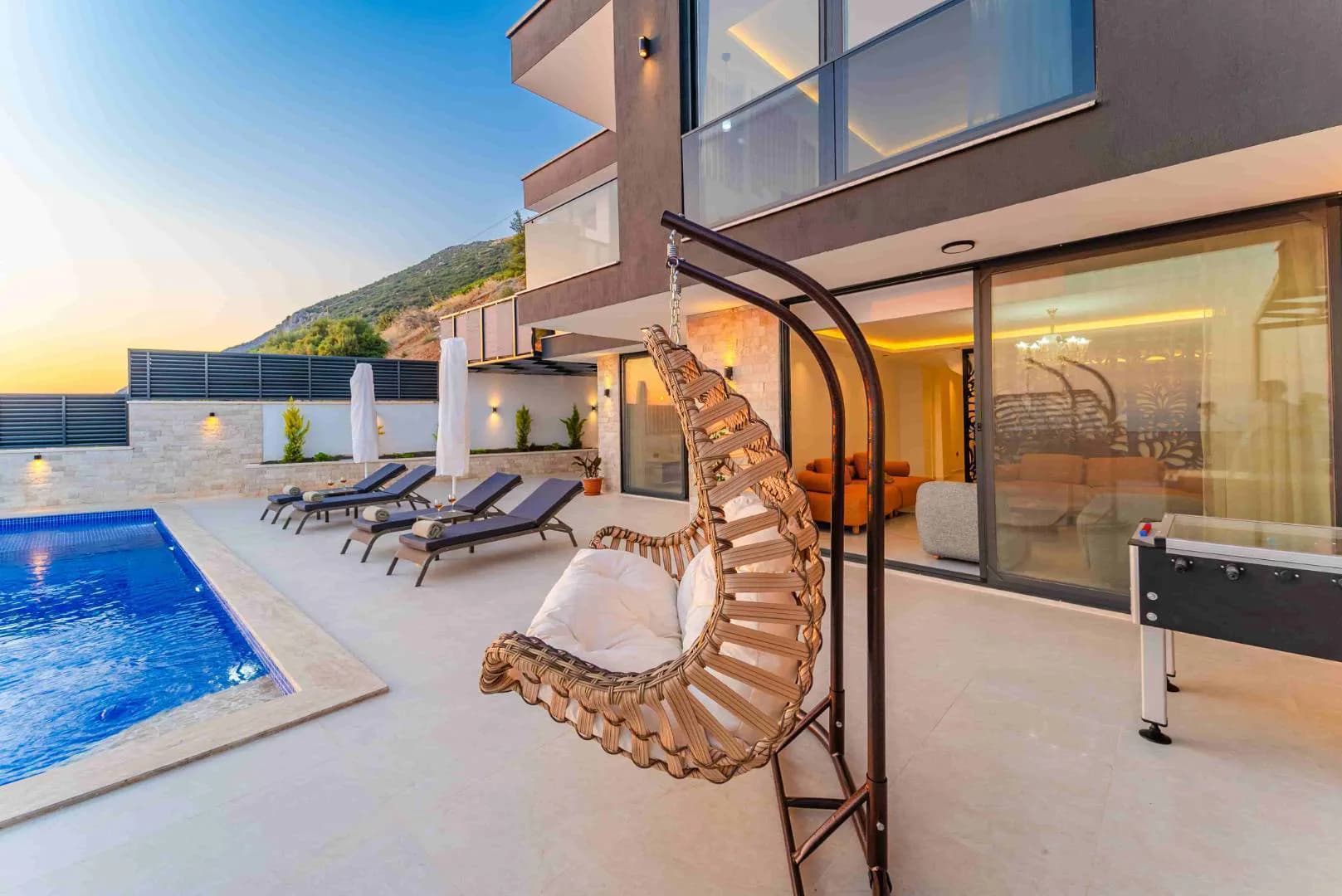 Kaş Kalkan'da Eşsiz Manzaralı, Özel Havuzlu, Lüks Villa görsel 2