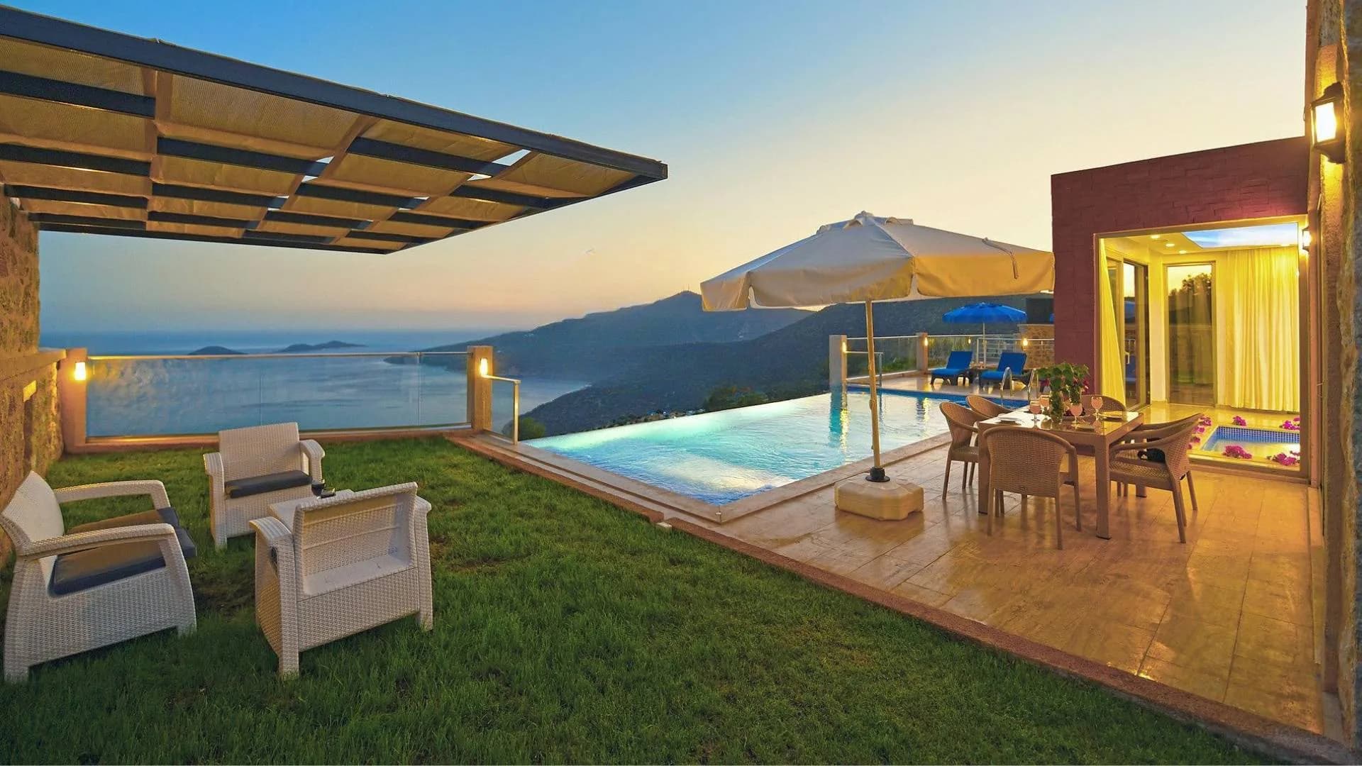 Kaş Kalkan'da Göz Alıcı Deniz Manzaralı, Özel Havuzlu, Balayı Villası görsel 3