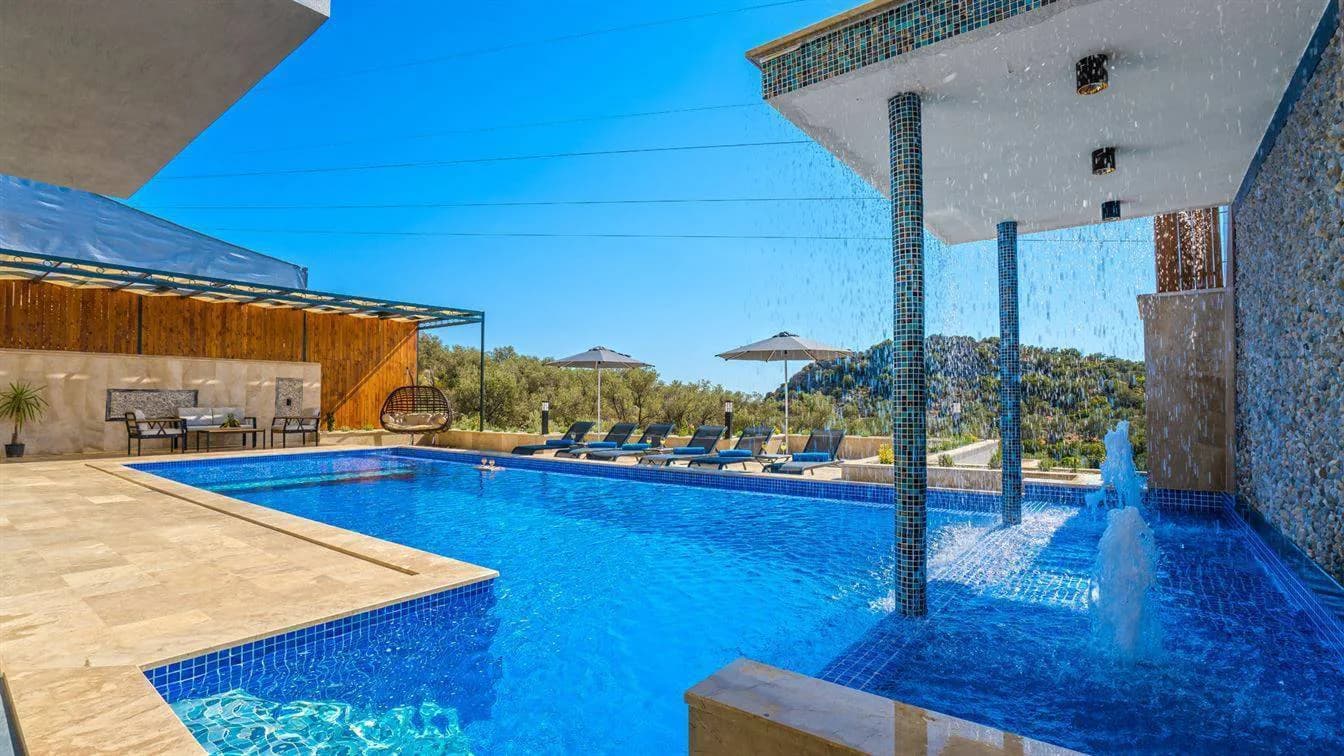 Kaş Bezirgan'da Huzurlu Doğada, Özel Havuzlu, Lüks Villa görsel 3