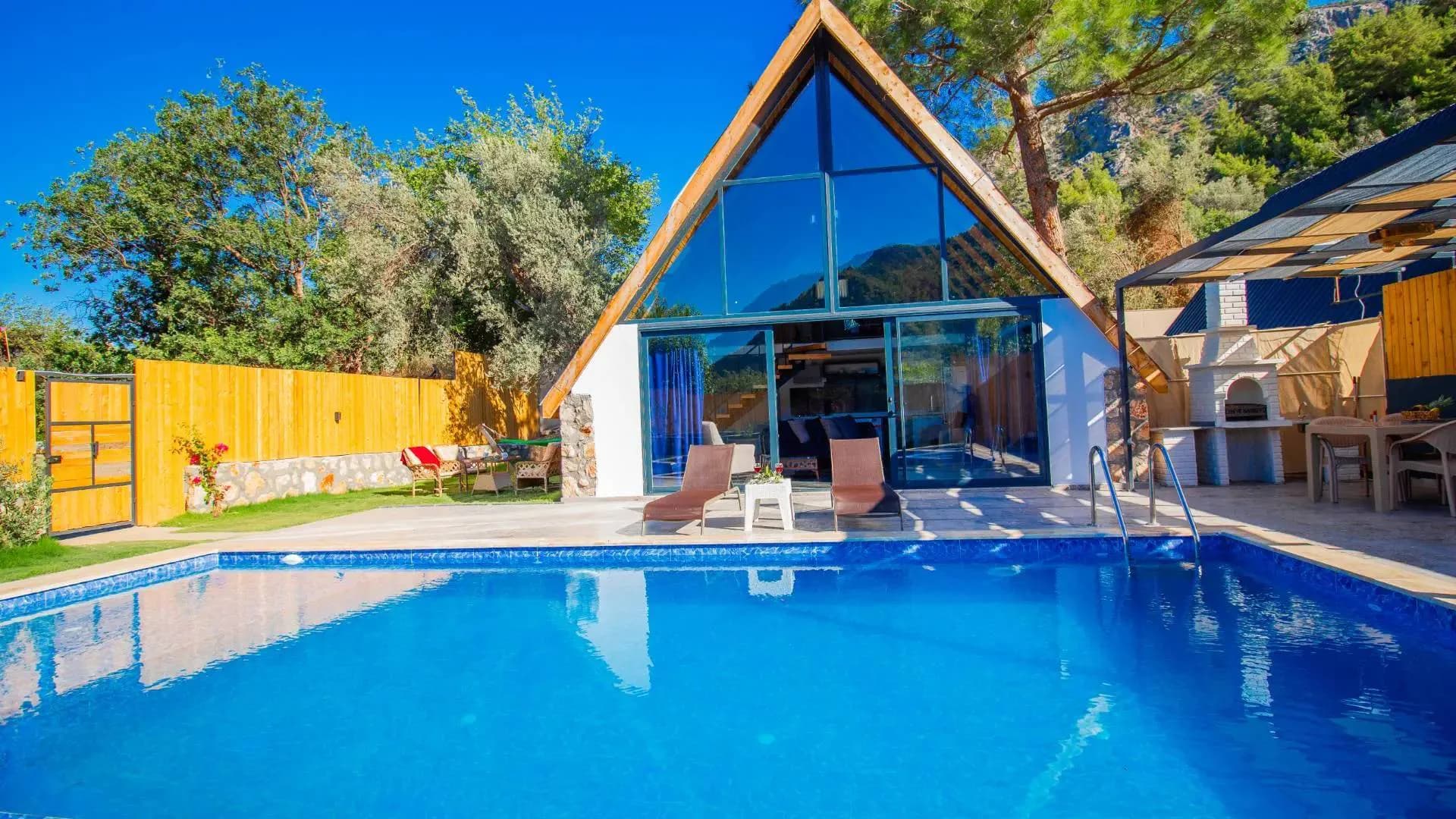 Kaş Çayköy'de Yeşillikler İle Dolu Doğada, Özel Havuzlu, Kiralık Bungalov görsel 2
