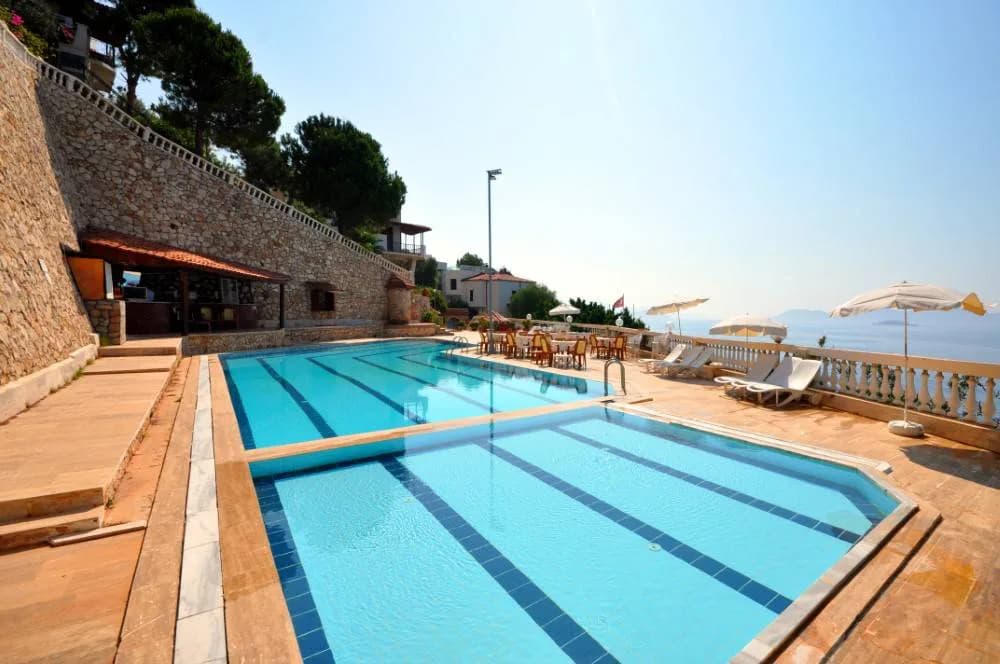 Kaş Gökçeören'de Geniş Ailelere Uygun, Ortak Havuzlu, Kiralık Villa görsel 3