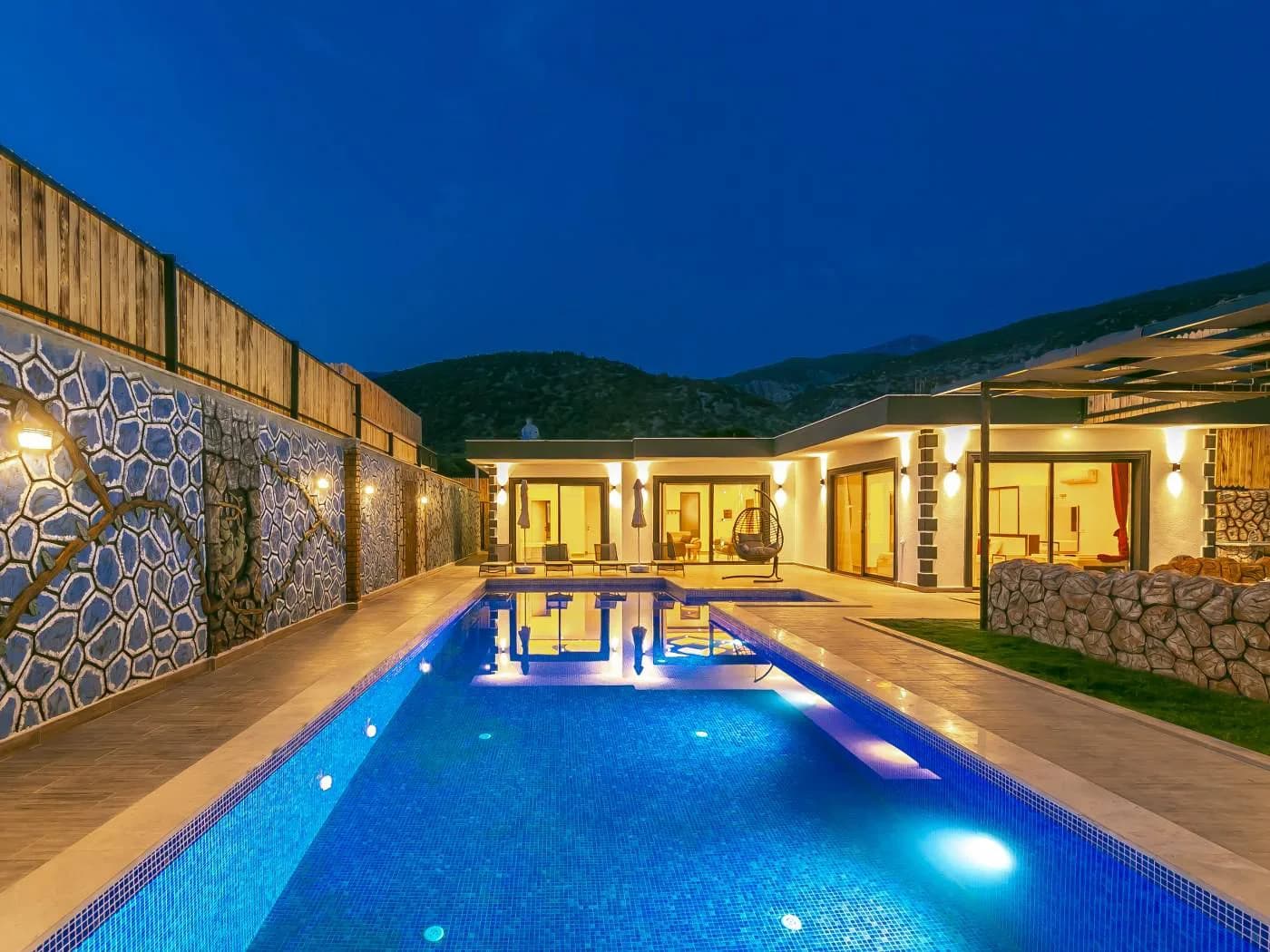 Kaş Çavdır'da Yeşillikler İçerisinde, Özel Havuzlu, Konforlu Villa görsel 2