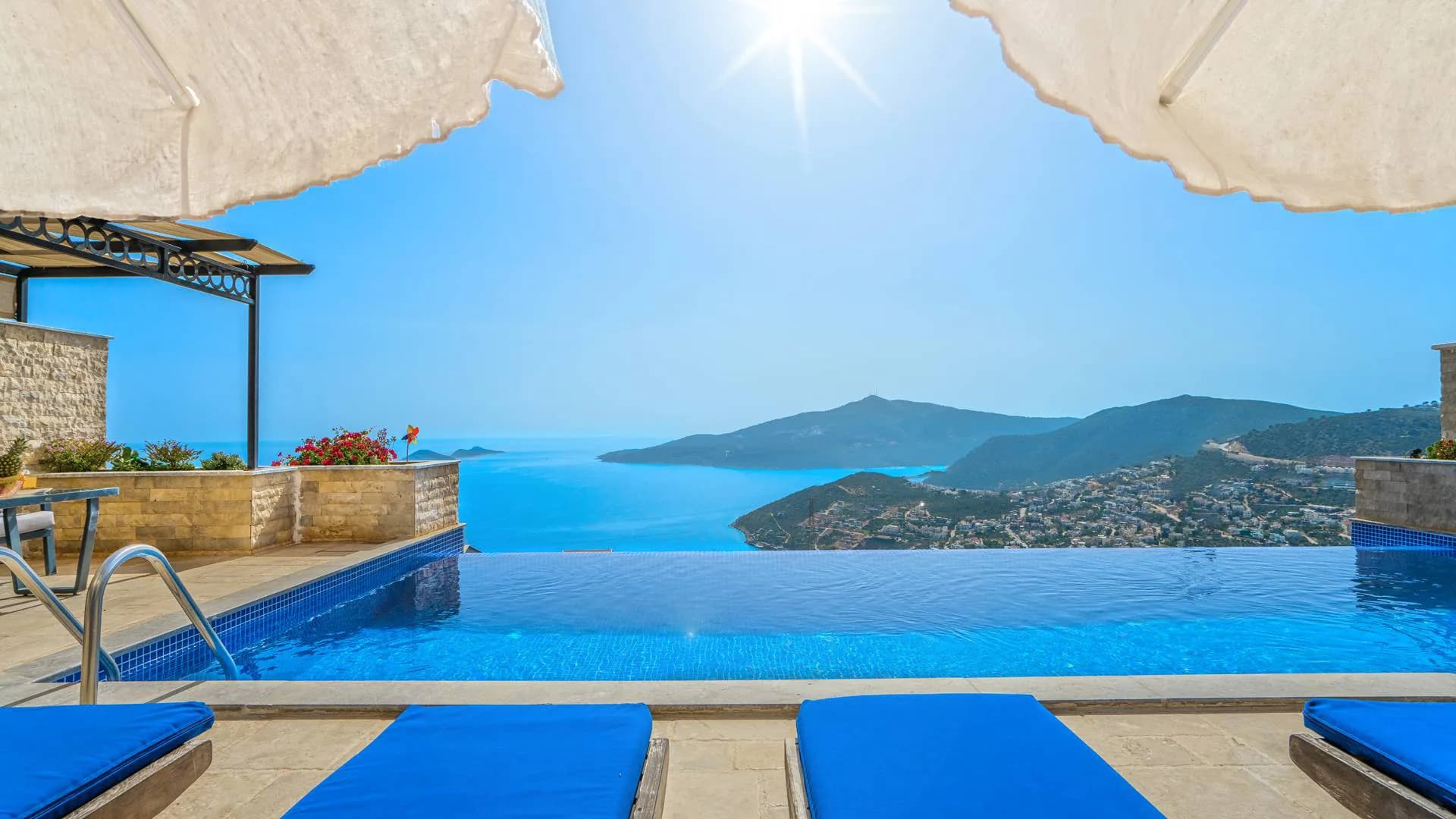 Kaş Bezirgan'da Büyüleyici Deniz Manzaralı, Özel Havuzlu, Kiralık Villa görsel 2
