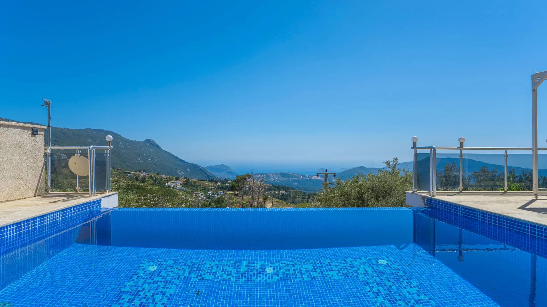 Kaş İslamlar'da Doğa Manzaralı, Özel Havuzlu, Estetik Villa görsel 3
