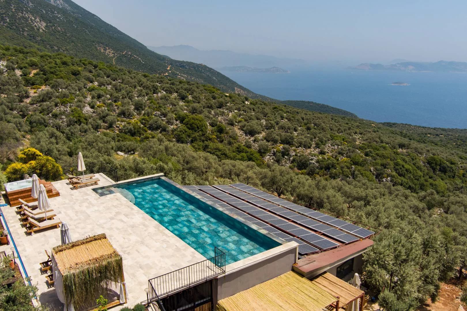 Kaş Sarıbelen'de Deniz Manzaralı, Sonsuzluk Havuzlu, Lüks Taş Villa görsel 2