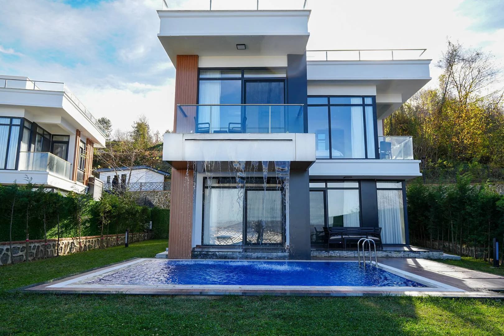 Sapanca Kuruçeşme'de Kalabalık Gruplara Uygun, Özel Havuzlu, 5+1 Villa görsel 3
