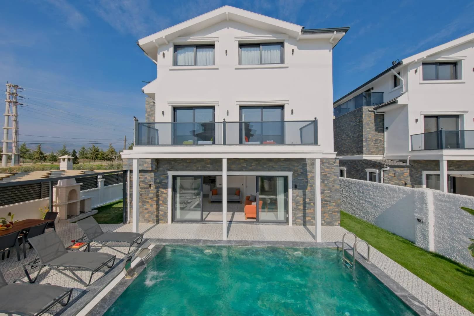 Fethiye Karaçulha'da Bahçe İçerisinde, Özel Havuzlu, Lüks Villa görsel 2